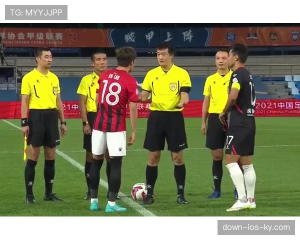 成都蓉城近期重点磨合攻防体系,为后续赛程积蓄力量 成都蓉城近期重点磨合攻防体系,为后续赛程积蓄力量